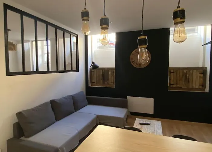 T2 4 Places 4min A Pied Chateau Appartement Pau